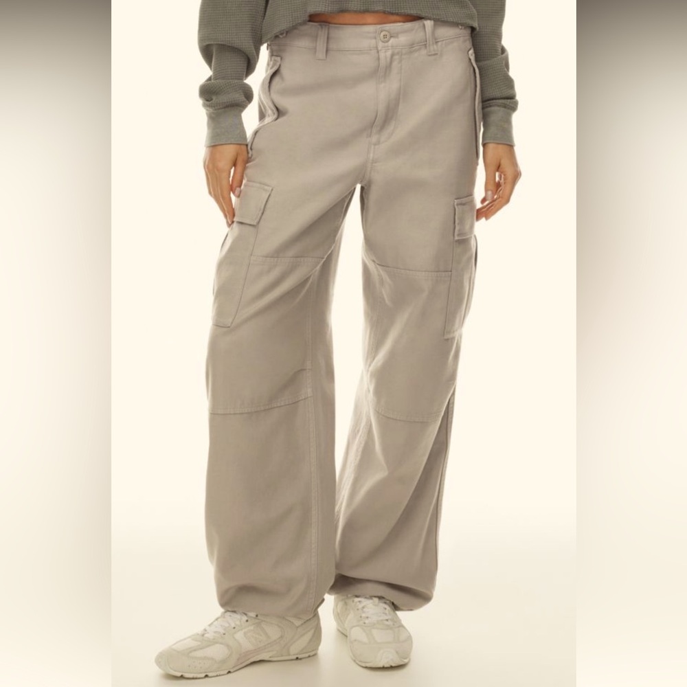 LAritzua TNA Cargo Pant - never worn! Size OO with adjustable straps